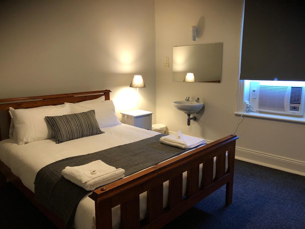 Accommodation - Cornwall Hotel